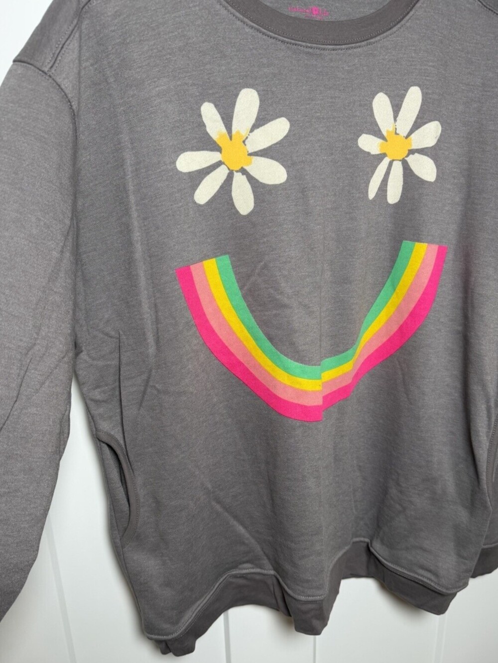 Natural Life Sweatshirt Women M Gray Rainbow Daisy Smiley Boho Pocket NWOT - Picture 3 of 10